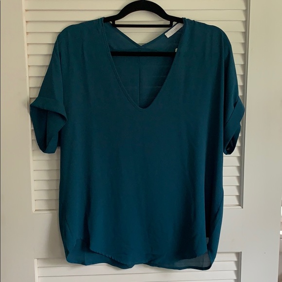 Lush Cuff Sleeve Woven Tee - Picture 2 of 4